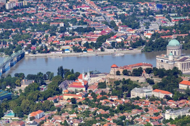 Esztergom / Štúrovo and their environs